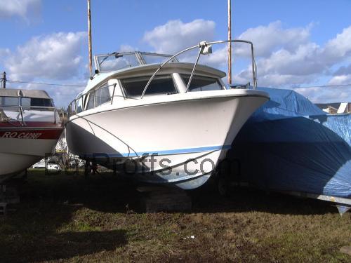Bertram 25 Express Cruiser tekniska specifikationer och recensioner
